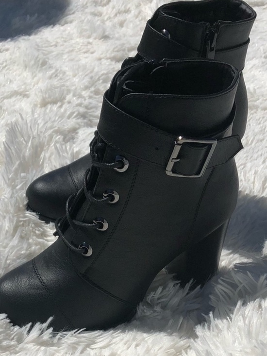 Shoes - Black bootie size 9